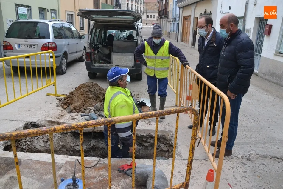 El Ayuntamiento crea nuevos tragantes en varios puntos para reducir el riesgo de las lluvias...