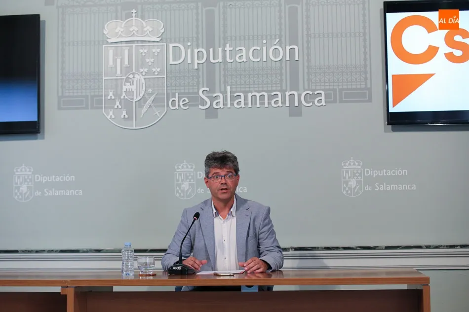 Rueda de prensa del portavoz del Grupo Ciudadanos de la Diputación de Salamanca, Manuel Hernández Pérez,