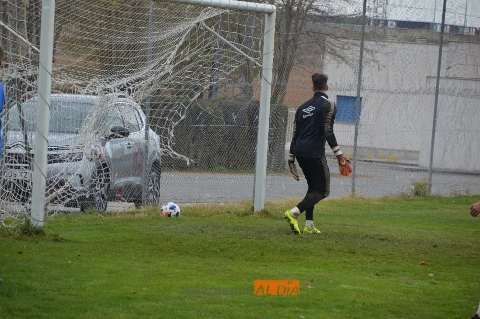 Foto 8 - El Salamanca UDS despide los entrenamientos con goles, alegr&iacute;a y las ausencias de Mora, Puma y...