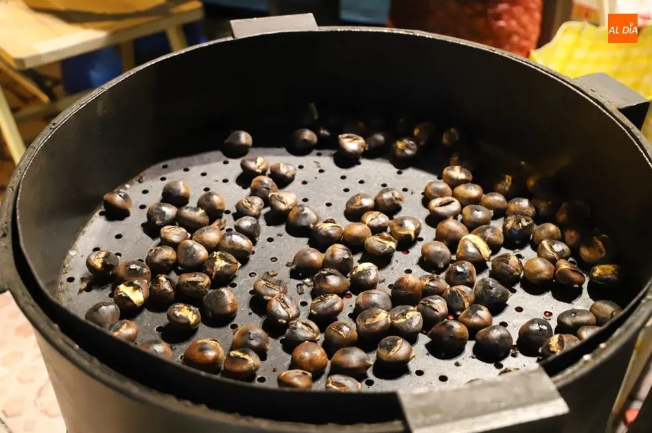 Foto 2 - Oto&ntilde;o, tiempo de casta&ntilde;as asadas en Salamanca&nbsp;