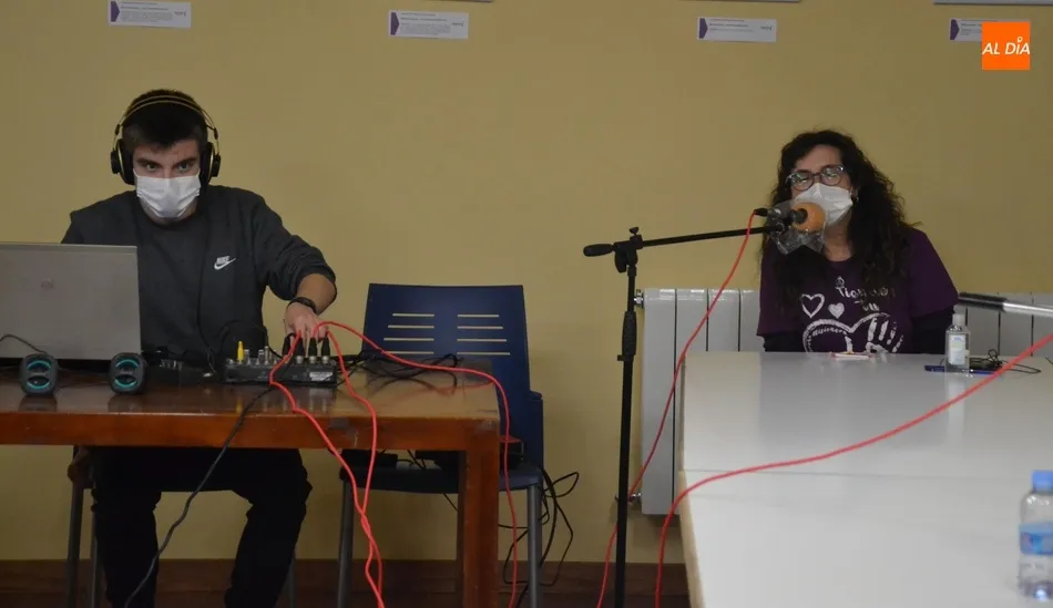 Foto 10 - Radio i finaliza sus emisiones tras cuatro a&ntilde;os de andadura  
