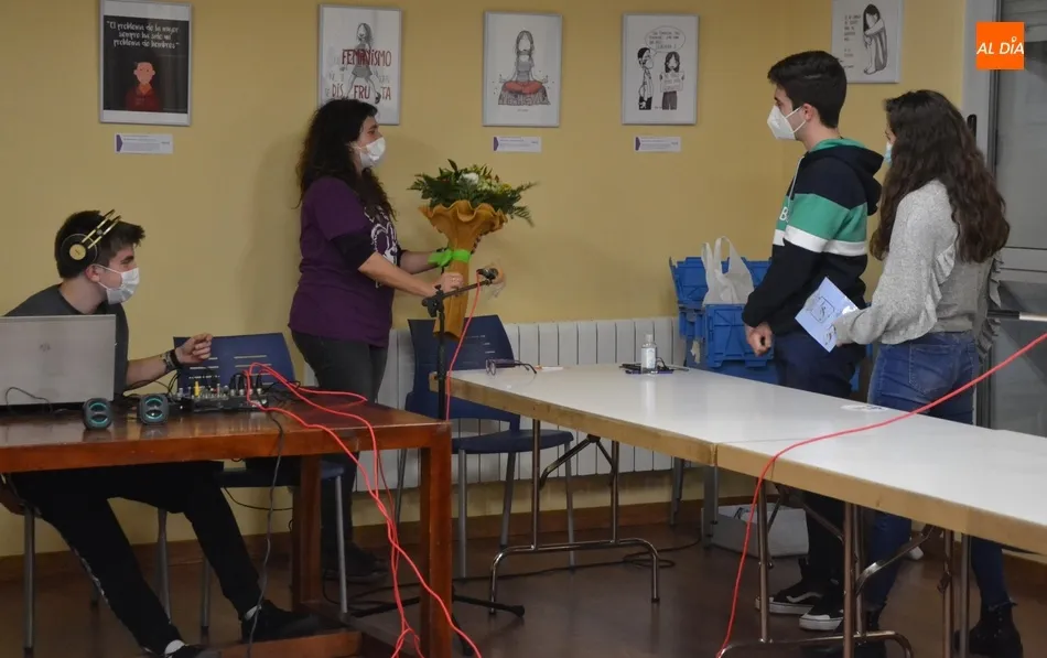 Radio i finaliza sus emisiones tras cuatro años de andadura  