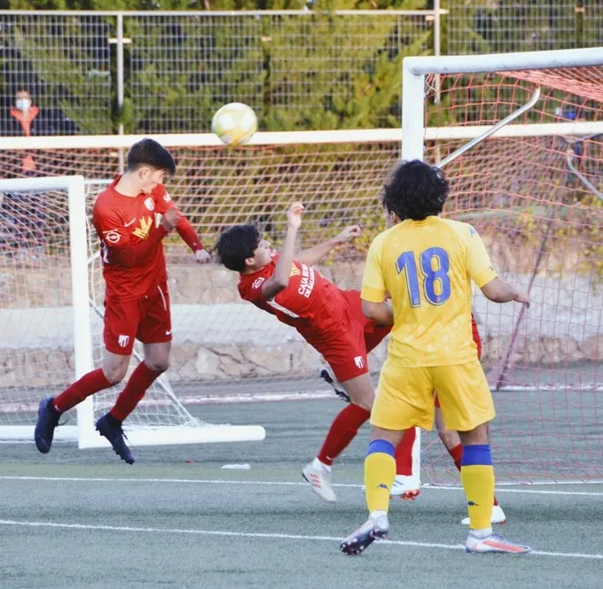 Foto 3 - El Santa Marta cae por la m&iacute;nima con el Alcorc&oacute;n en el San Casto (0-1)