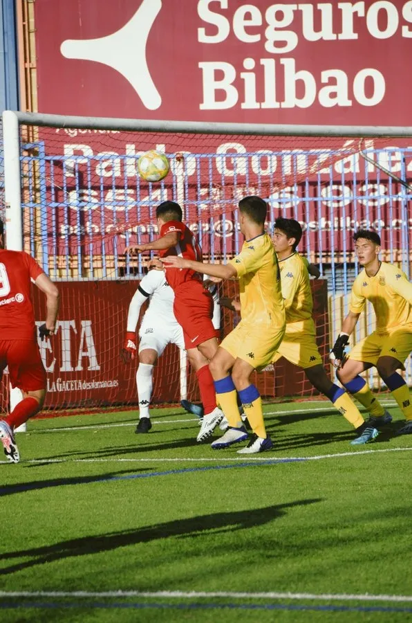 Foto 2 - El Santa Marta cae por la m&iacute;nima con el Alcorc&oacute;n en el San Casto (0-1)