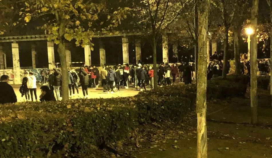 Imagen de un botellón en Valladolid compartida por el vicepresidente de la Junta en su perfil de Twitter