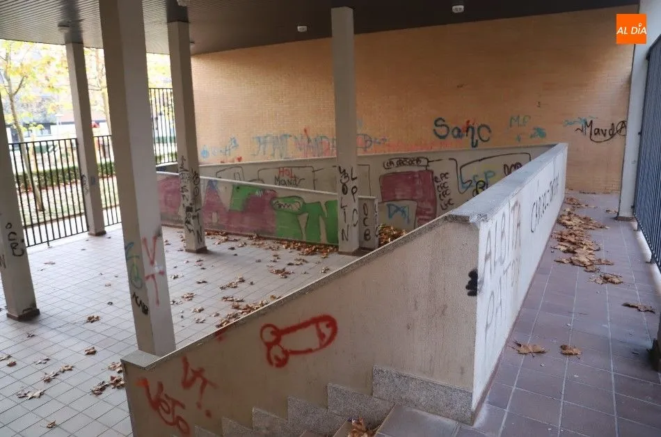 Foto 6 - El fallido proyecto del centro de salud en el Zurgu&eacute;n frena los vecinos censados en este barrio  