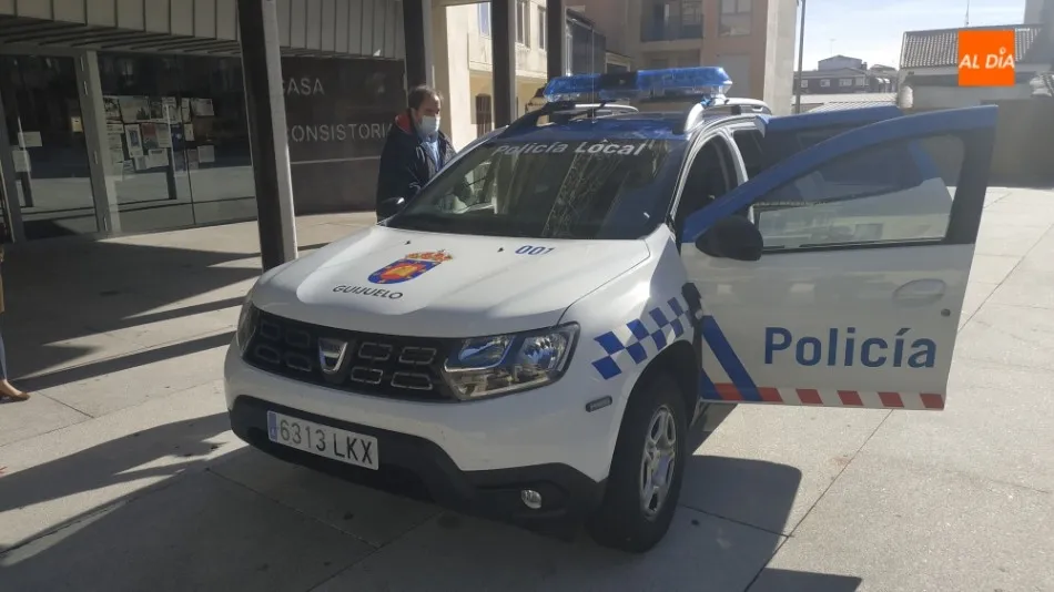 Foto 4 - Guijuelo presenta el nuevo coche de la Polic&iacute;a Local