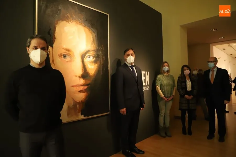 Inauguración de la muestra del pintor salmantino Ángel Luis Iglesias, comisariada por Mª Eugenia Bueno, en el DA2. Foto de Lydia González