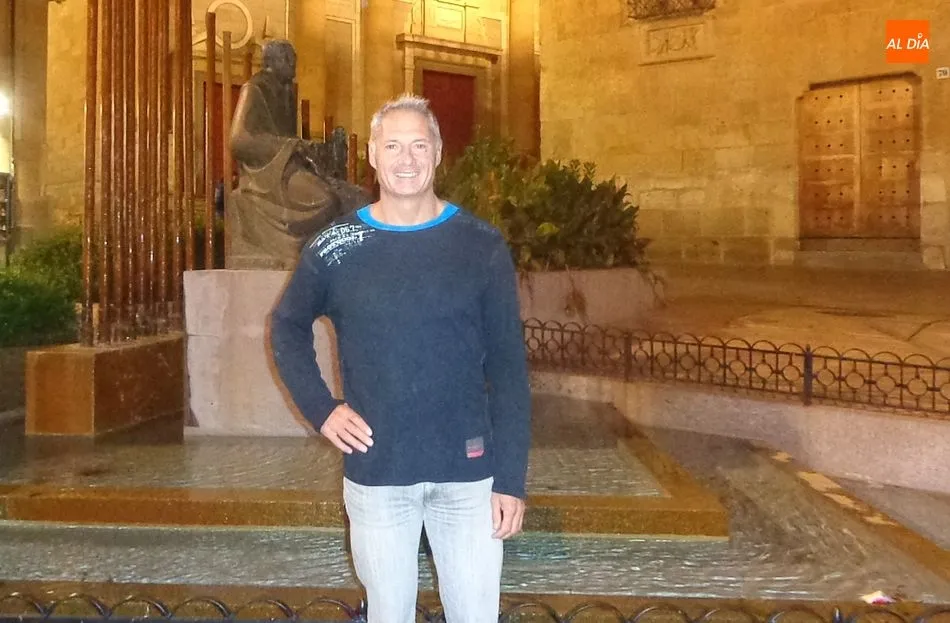 Luke Trenwit vive en Salamanca, donde ejerce enseñando inglés | Fotos: Amador Vicente