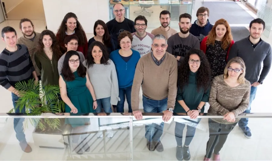 Equipo de Xosé Bustelo investigador del Centro de Investigación del Cáncer Xosé Bustelo investigador del Centro de Investigación del Cáncer (CIC, centro mixto del CSIC y de la Universidad de Salamanca) y jefe de grupo del CIBER de Cáncer (CIBERONC)