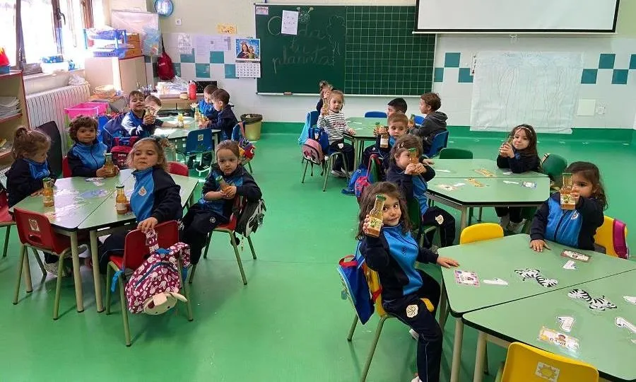 Uno de los grupos de colegio San Juan Bosco que participó en este programa de consumo de frutas, verduras y leche en la escuela
