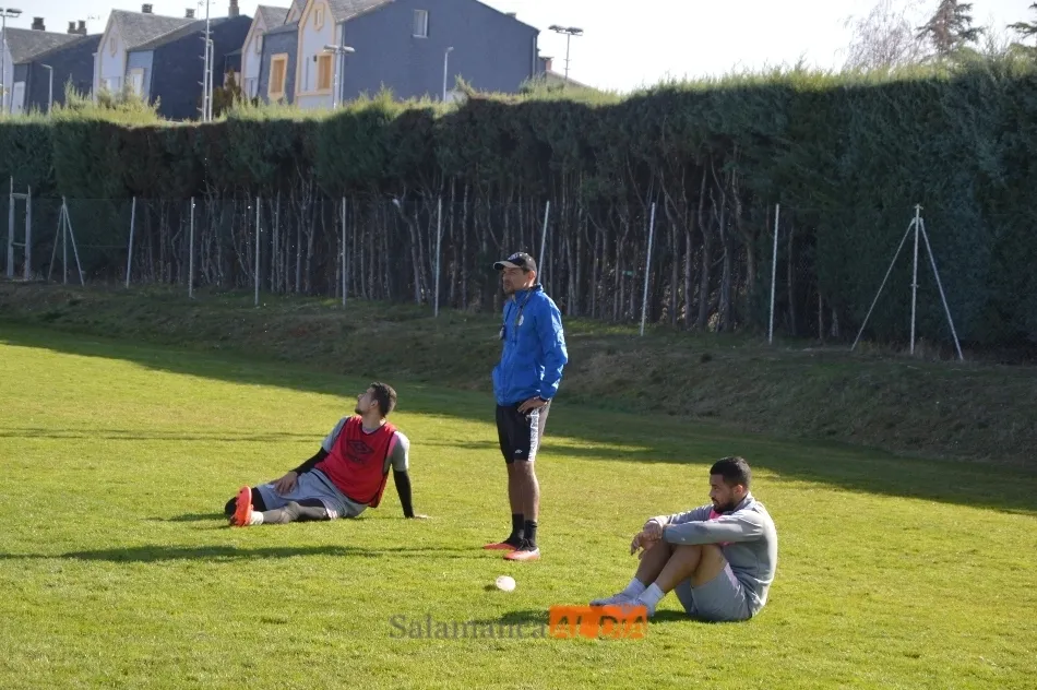 Foto 4 - &iquest;Qu&eacute; se oye en un entrenamiento del Salamanca UDS?, &iquest;qu&eacute; se dicen los jugadores?, &iquest;c&oacute;mo...