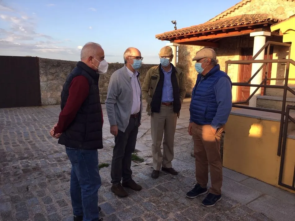 Foto 6 - Visita al tentadero en el que participan alumnos de la Escuela de Tauromaquia de la Diputaci&oacute;n