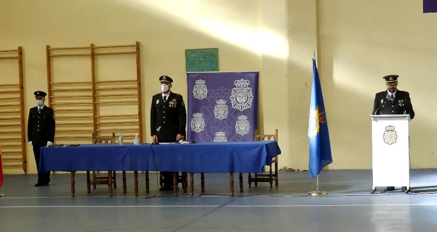 Foto 3 - Austera entrega de las condecoraciones de la Polic&iacute;a Nacional de Salamanca