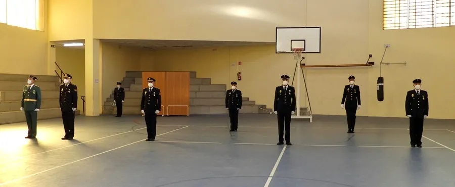 Foto 2 - Austera entrega de las condecoraciones de la Polic&iacute;a Nacional de Salamanca