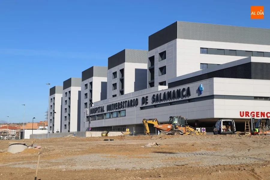 Foto 6 - El acceso al nuevo hospital se abrir&aacute; el mi&eacute;rcoles al tr&aacute;fico de veh&iacute;culos y de peatones