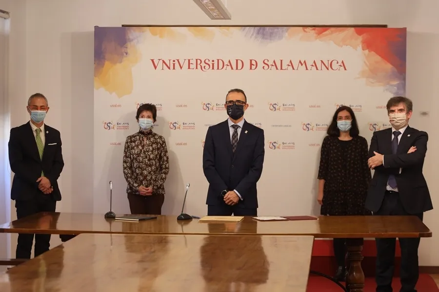 Foto 2 - Tomas de posesi&oacute;n de los nuevos equipos decanales y de direcci&oacute;n de la Universidad de Salamanca