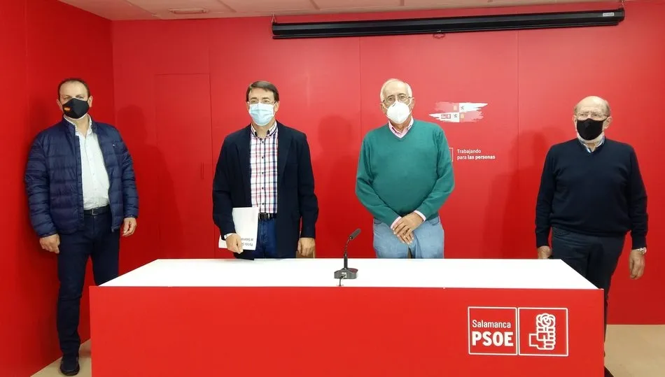 Fernando Pablos daba ayer una rueda de prensa en Salamanca sobre la situación de la concejala no adscrita