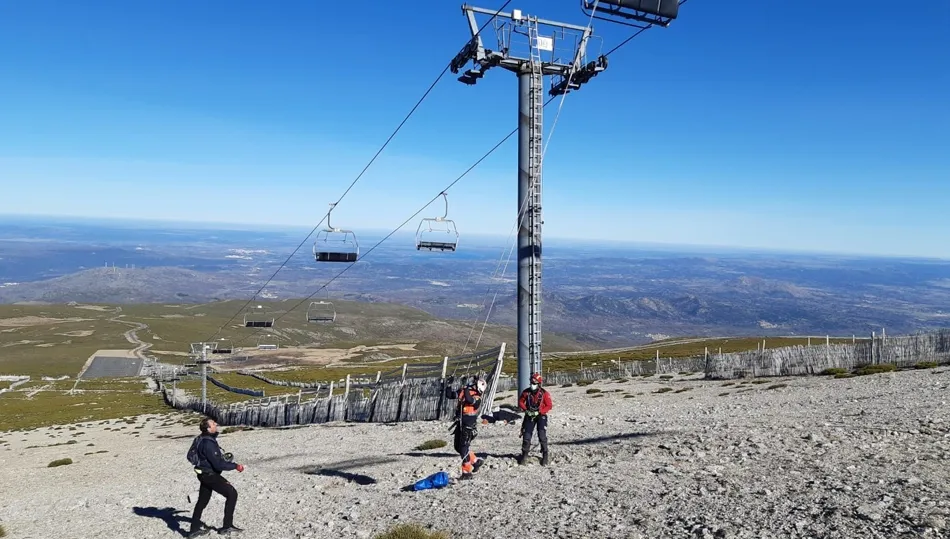 Formación en el plan de evacuación del telesillas