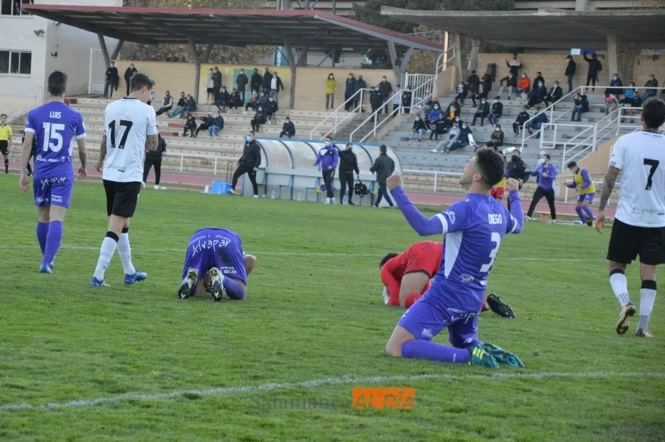 El Peñaranda celebra su triunfo ante Lauren y Clay / Carlos Cuervo