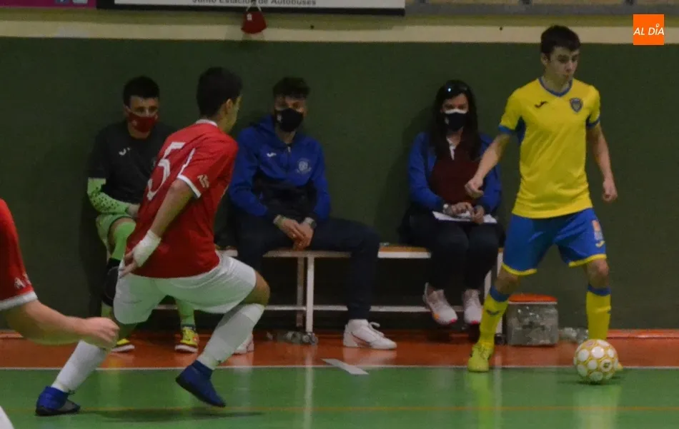 Foto 7 - El III Juvenil alcanza el p&oacute;ker de victorias de salida en una tarde en la que fueron protagonistas ...