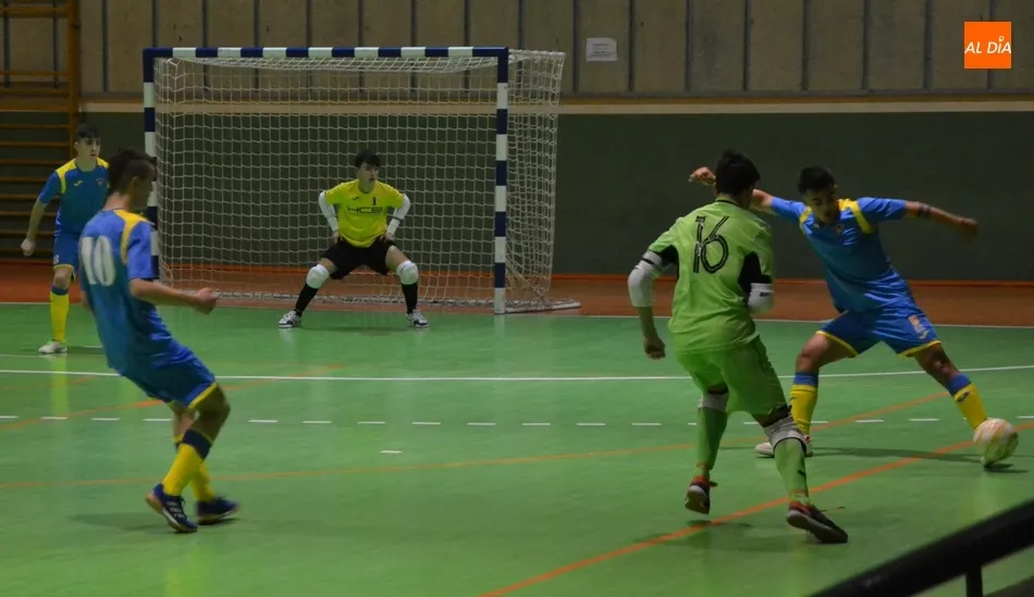 Foto 10 - El III Juvenil alcanza el p&oacute;ker de victorias de salida en una tarde en la que fueron protagonistas ...