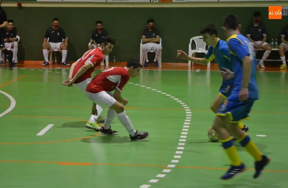 Foto 8 - El III Juvenil alcanza el p&oacute;ker de victorias de salida en una tarde en la que fueron protagonistas ...