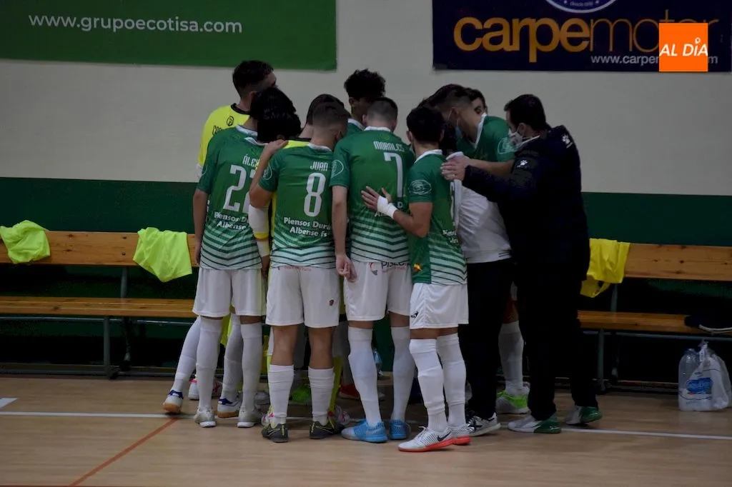 Foto 10 - El Piensos Dur&aacute;n Albense reacciona a tiempo para acabar aplastando al Domotec Le&oacute;n FS (11-3)