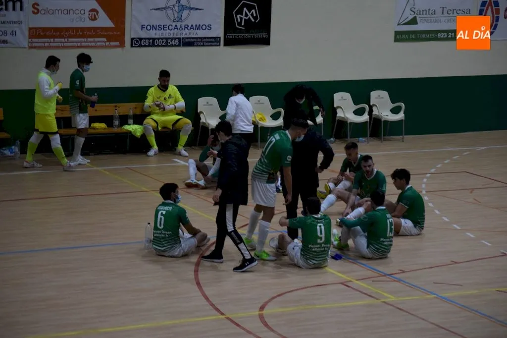 Foto 4 - El Piensos Dur&aacute;n Albense reacciona a tiempo para acabar aplastando al Domotec Le&oacute;n FS (11-3)