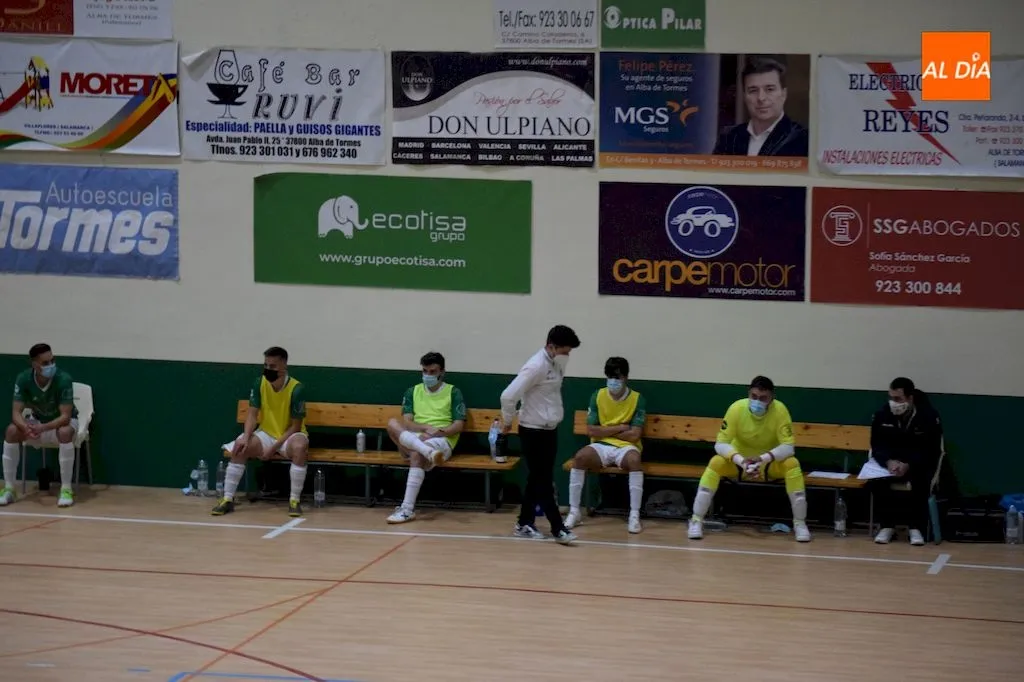 Foto 2 - El Piensos Dur&aacute;n Albense reacciona a tiempo para acabar aplastando al Domotec Le&oacute;n FS (11-3)