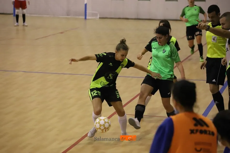 Foto 6 - El Interesala pierde en La Alamedilla con el Ence Mar&iacute;n (2-6)