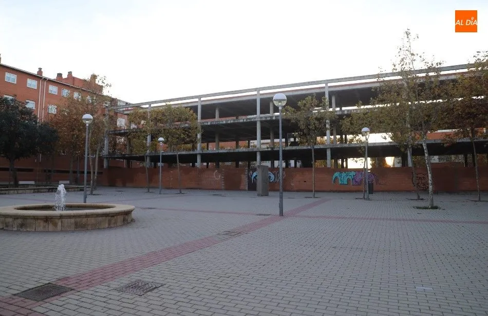 Foto 2 - Proponen aprovechar edificios construidos con fines comerciales que est&aacute;n abandonados en el...