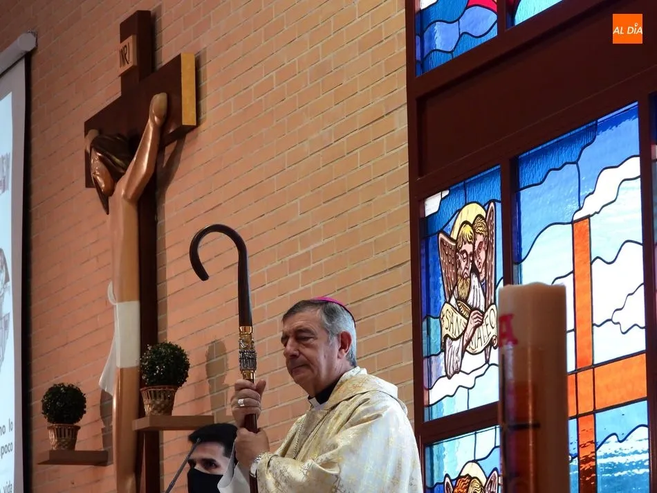 Foto 2 - La parroquia de San Jos&eacute; celebra con el Obispo el 50 aniversario de su disociaci&oacute;n con San Juan