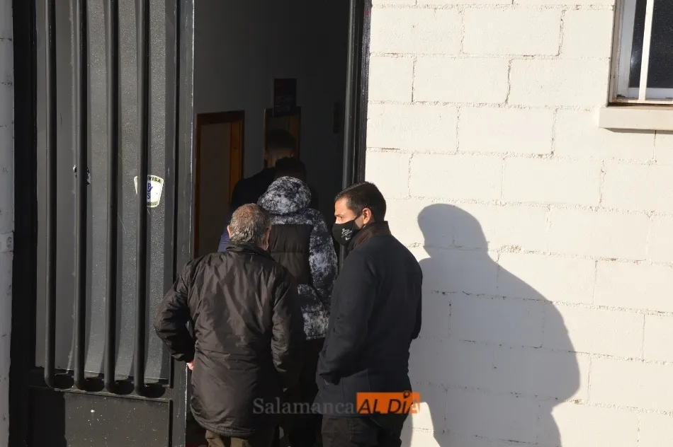 Foto 5 - Sergio Egea acude al Helm&aacute;ntico para despedirse de la plantilla del Salamanca UDS
