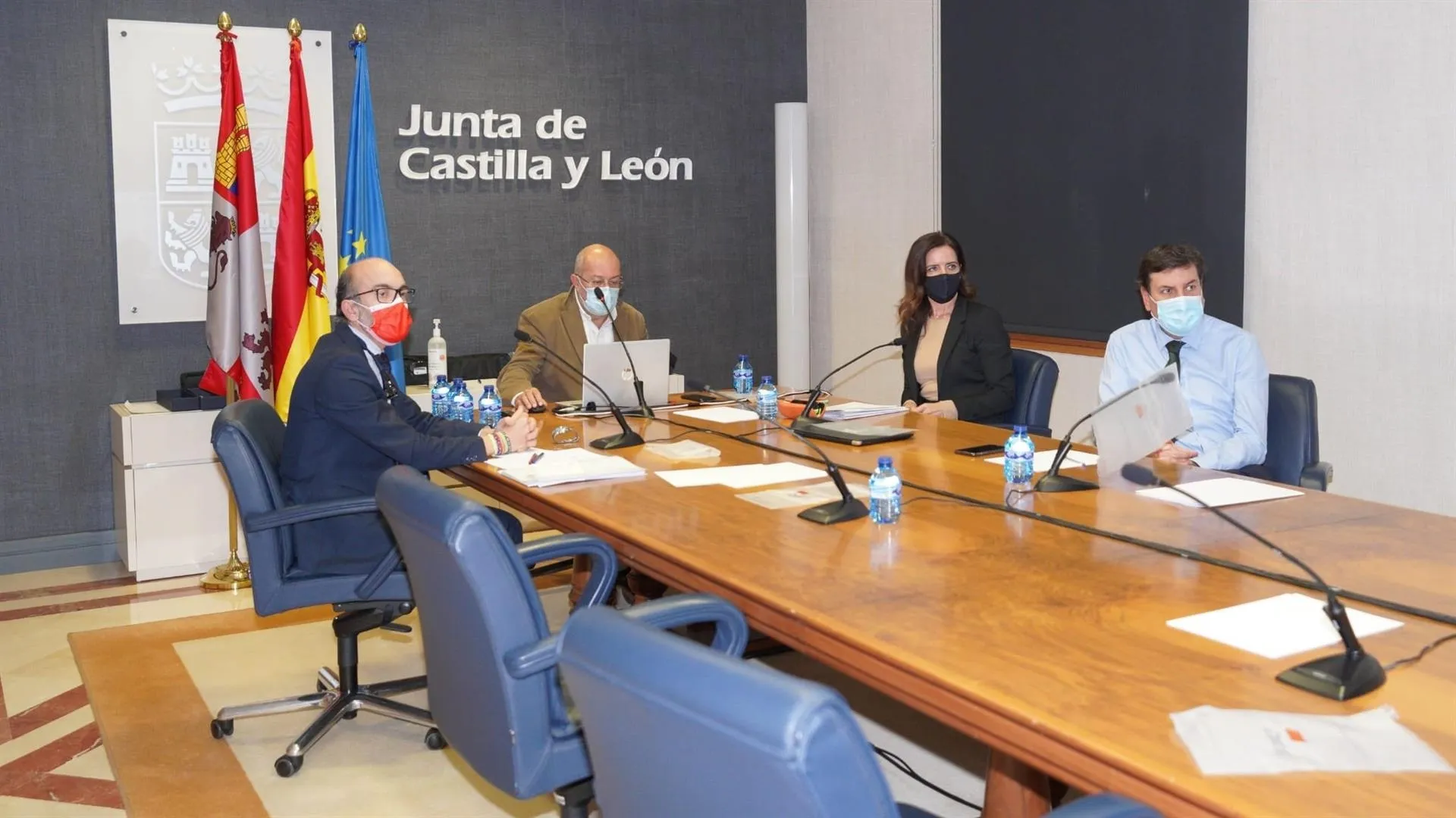 Igea, junto a los consejeros Carriedo, Amigo y Ortega, durante la reunión telemática con sectores afectados por el Covid-19