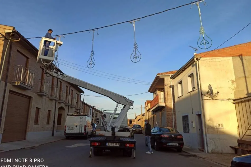 Foto 7 - Aldearrubia enciende su alumbrado navide&ntilde;o