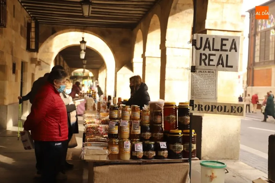 Foto 8 - Las turroneras de la Alberca no fallan a su tradicional cita en los soportales de San Antonio