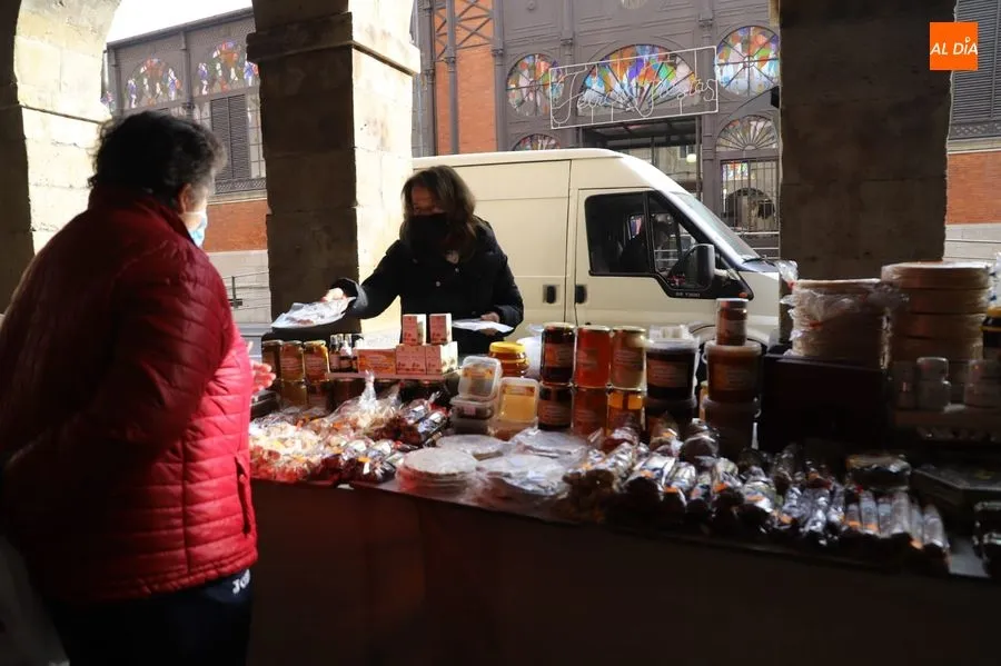 Foto 7 - Las turroneras de la Alberca no fallan a su tradicional cita en los soportales de San Antonio