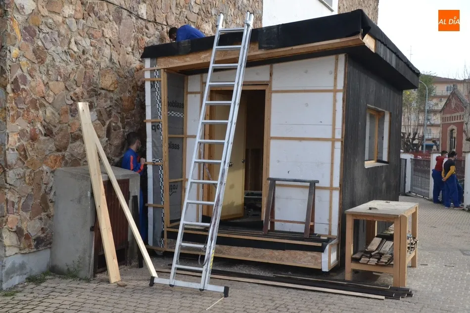 El proyecto de eficiencia energética del IES Tierra de Ciudad Rodrigo encara su recta final  