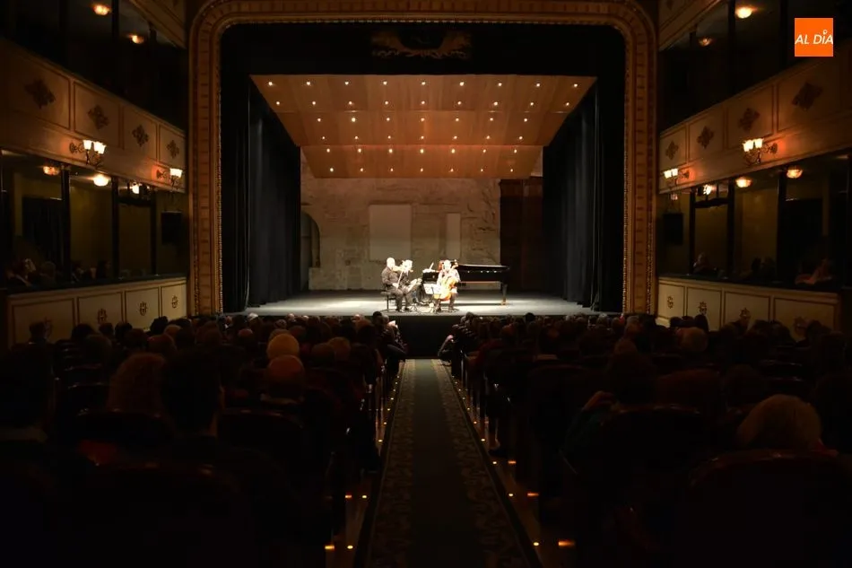 Una actuación musical anterior en el escenario del Liceo - Archivo