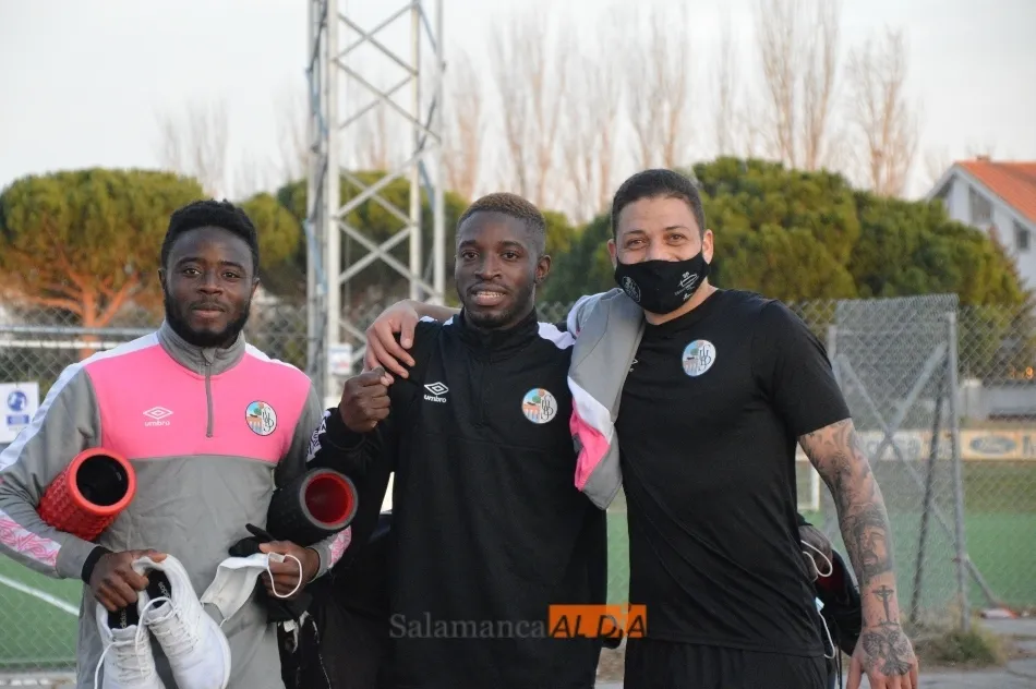Foto 5 - Rafa Due&ntilde;as inicia su cuarta etapa como t&eacute;cnico del Salamanca UDS con un entrenamiento en el...