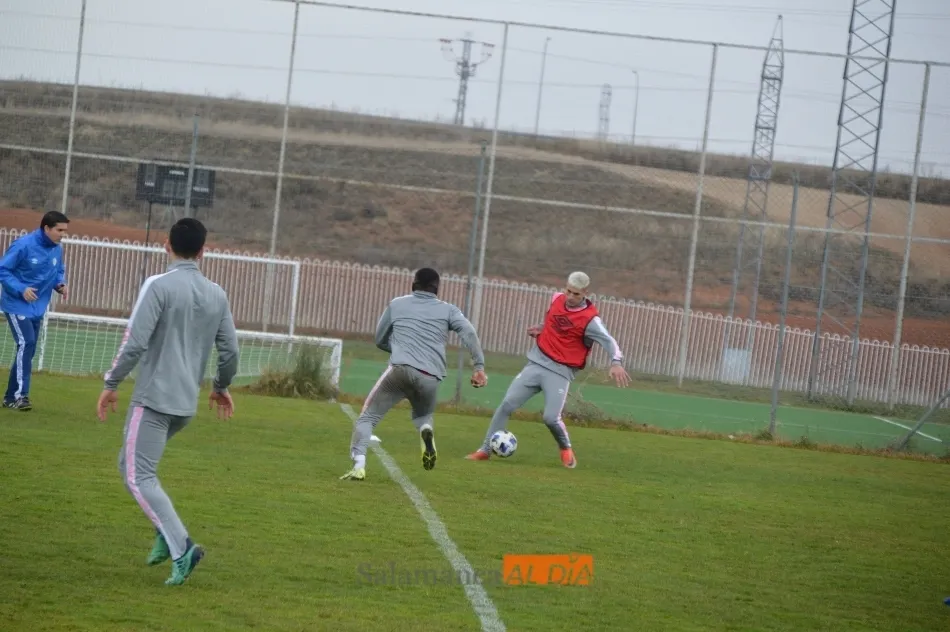 Foto 3 - Hecho in&eacute;dito: el filial del Salamanca UDS no entrena por primera vez en el Tori y s&iacute; lo hace en...