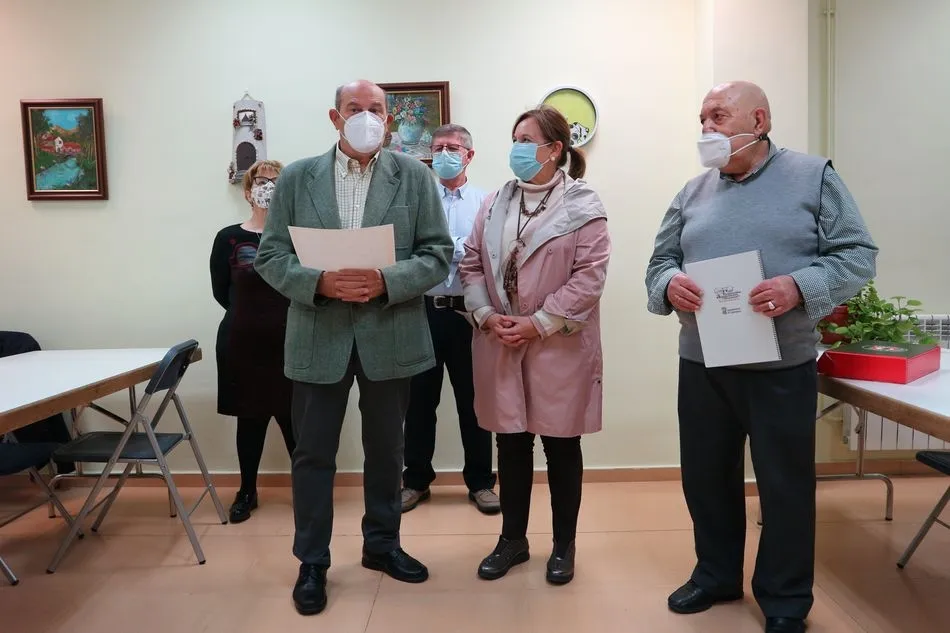 Foto 6 - La Federaci&oacute;n de Mayores de Salamanca entrega los premios del concurso de relatos y poes&iacute;as &ldquo;En ...