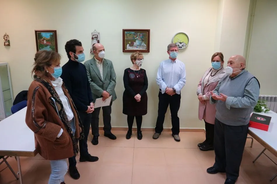 Foto 2 - La Federaci&oacute;n de Mayores de Salamanca entrega los premios del concurso de relatos y poes&iacute;as &ldquo;En ...