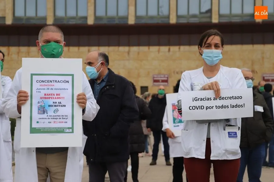 Foto 3 - Nueva jornada de protestas de los sanitarios contra el decreto que autoriza traslados,&nbsp;seg&uacute;n...