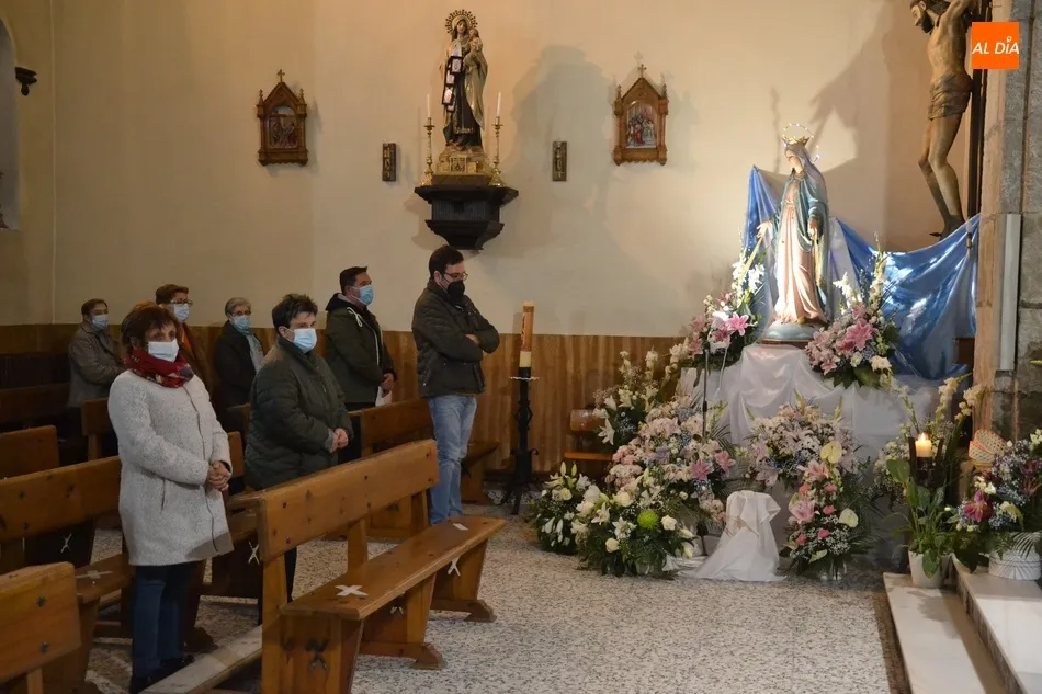 Foto 7 - Masiva asistencia de fieles al cierre de la Novena en honor a la Virgen de la Medalla Milagrosa  