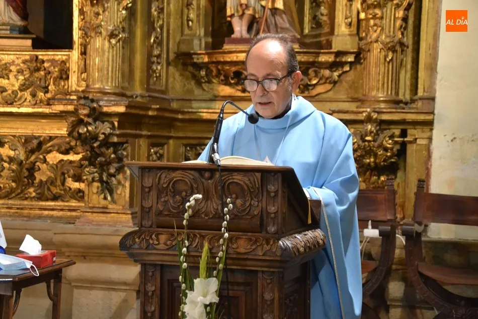 Foto 5 - Masiva asistencia de fieles al cierre de la Novena en honor a la Virgen de la Medalla Milagrosa  