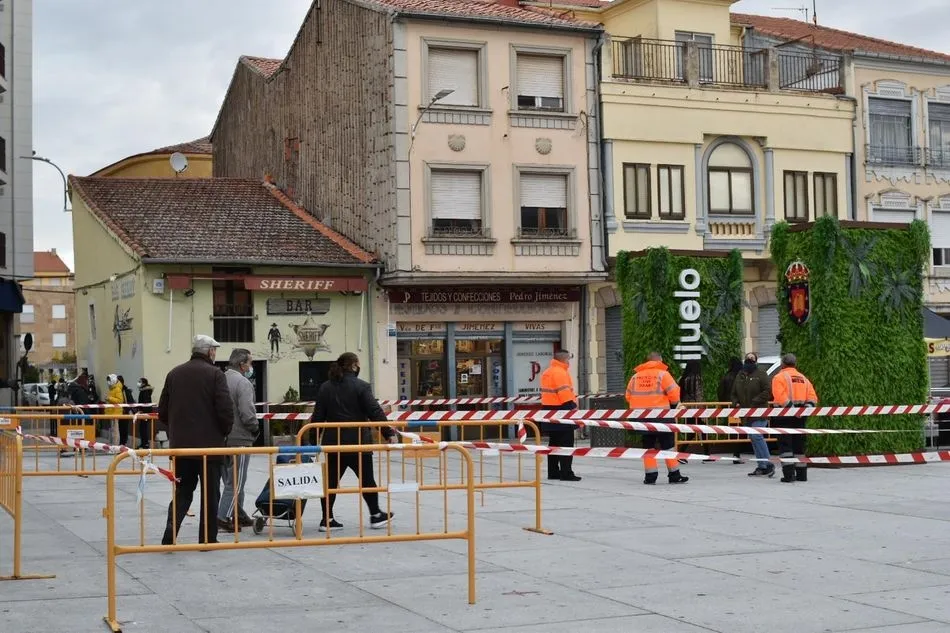 Foto 4 - Guijuelo celebra su popular casta&ntilde;ada en la Plaza Mayor