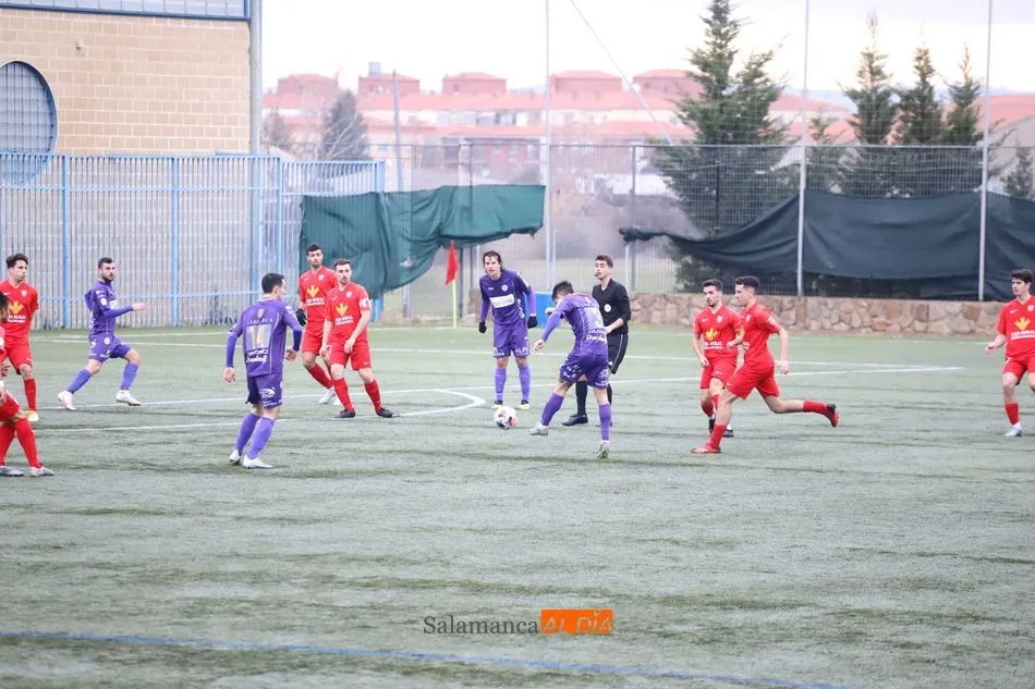 Foto 10 - El Santa Marta consigue un punto ante un combativo Cristo Atl&eacute;tico (0-0)
