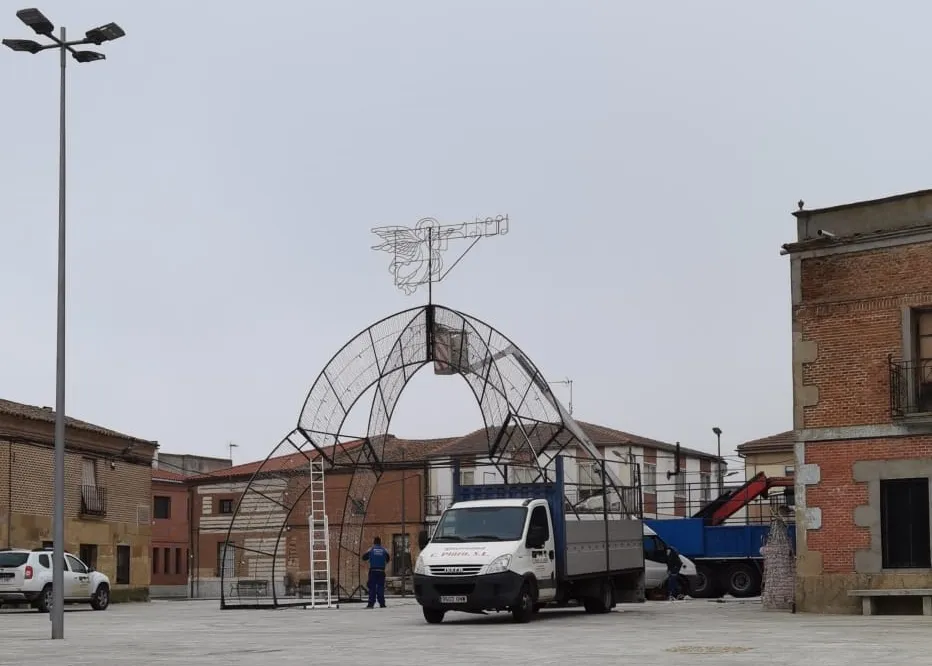 Villoria pone luz a la tristeza que nos invade con luces especiales de Navidad  